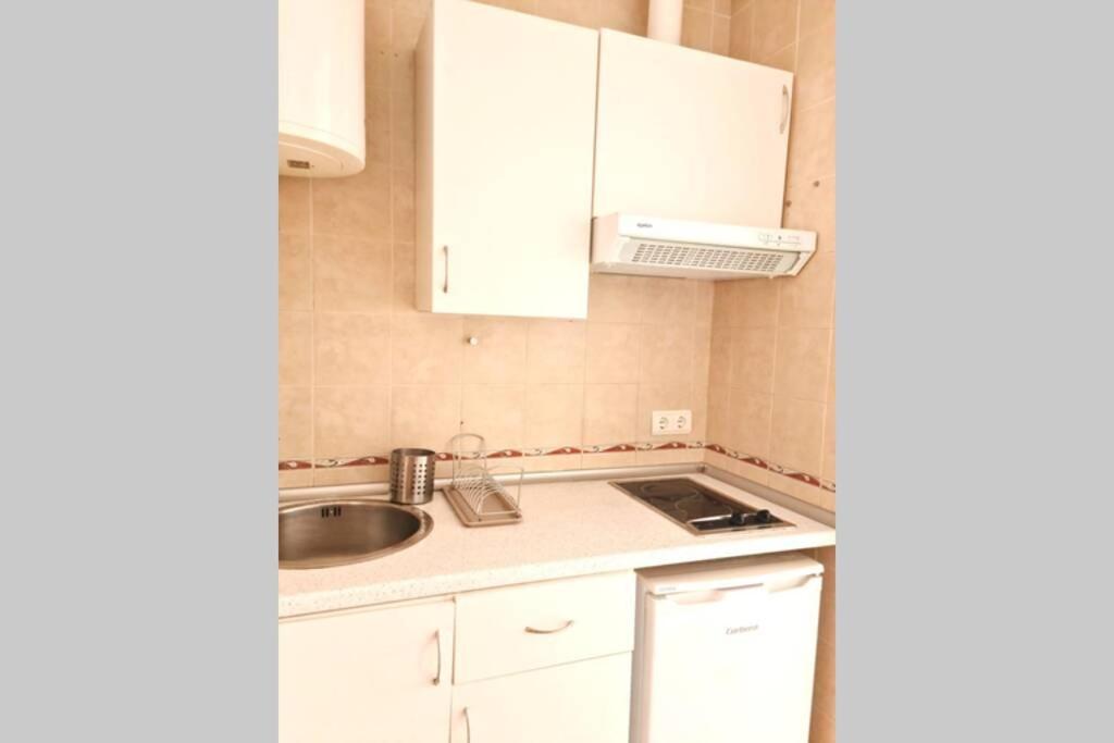 Calmahouse Carihuela Apartment Torremolinos Luaran gambar