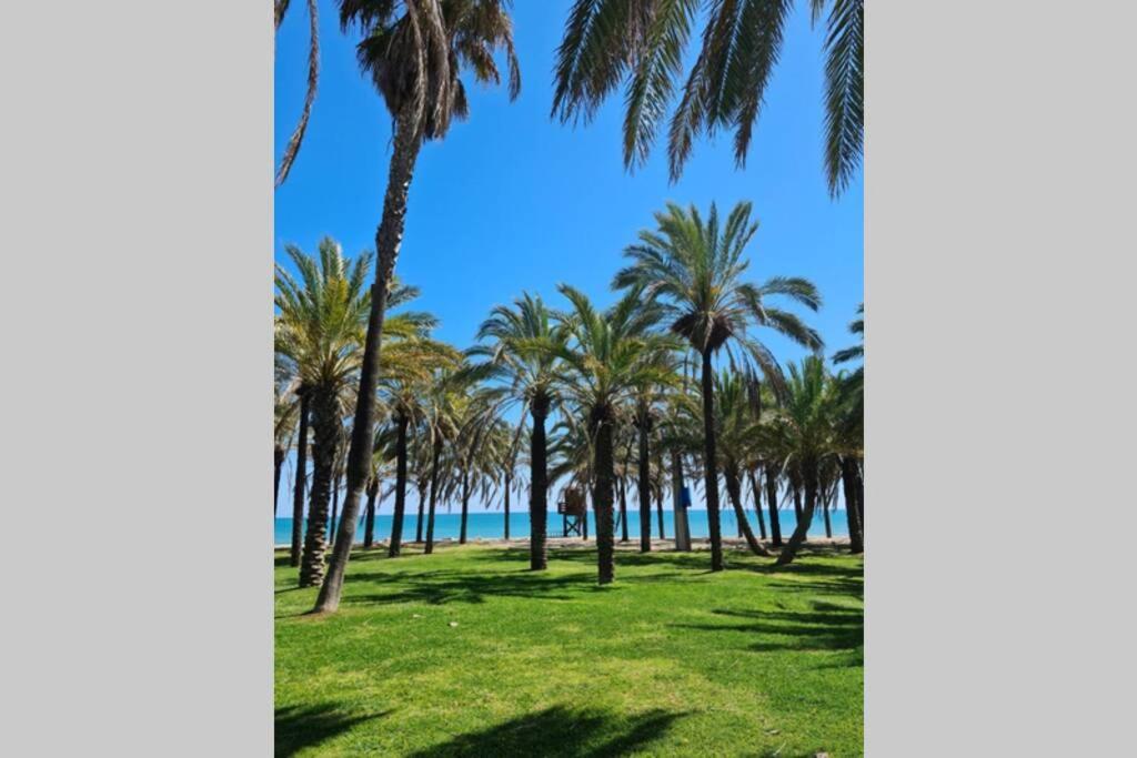 Calmahouse Carihuela Apartment Torremolinos Luaran gambar