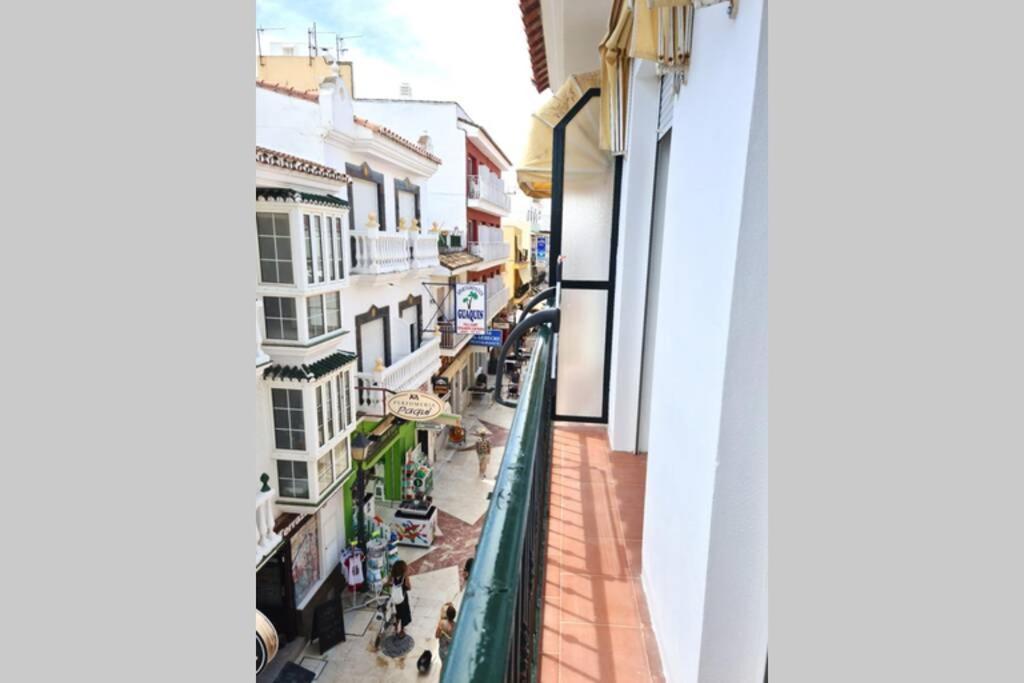 Calmahouse Carihuela Apartment Torremolinos Luaran gambar